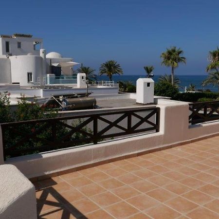 Resitour - Apollo Beach Villa 37 Klorakas Bagian luar foto