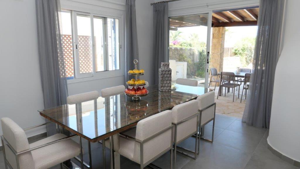 Resitour - Apollo Beach Villa 37 Klorakas Bagian luar foto