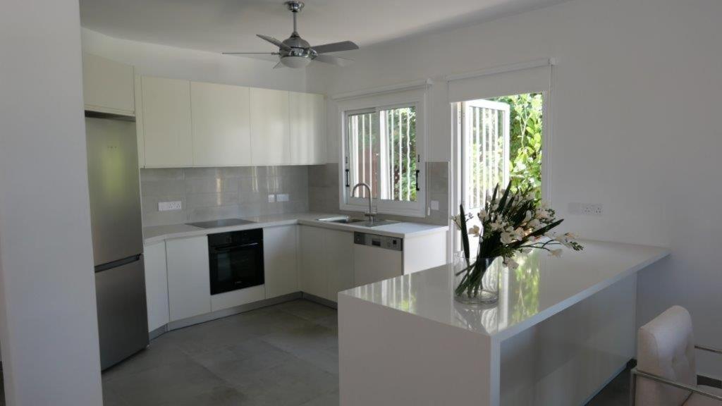 Resitour - Apollo Beach Villa 37 Klorakas Bagian luar foto